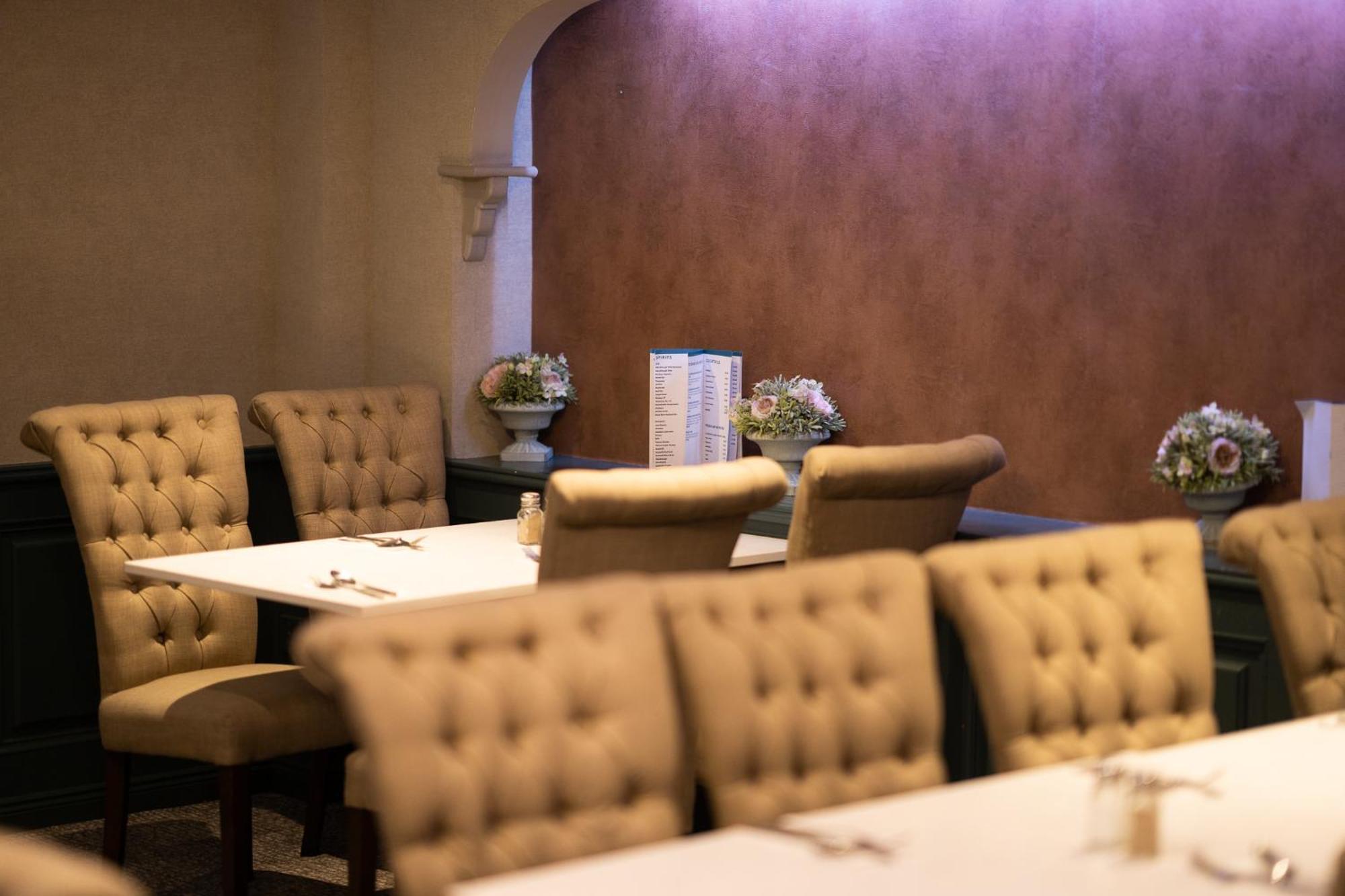 Bushtown Hotel & Spa 科尔雷恩 外观 照片