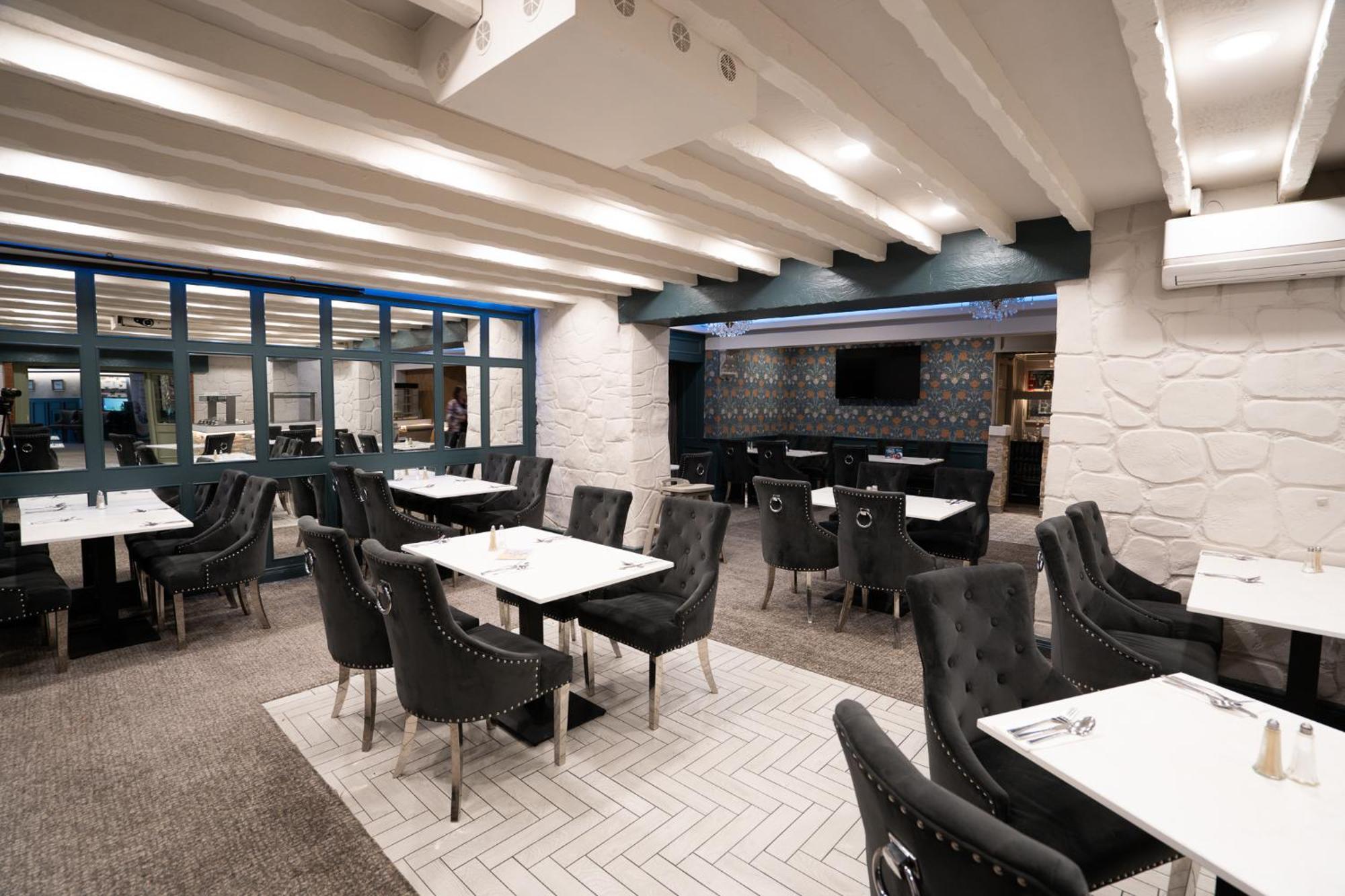 Bushtown Hotel & Spa 科尔雷恩 外观 照片