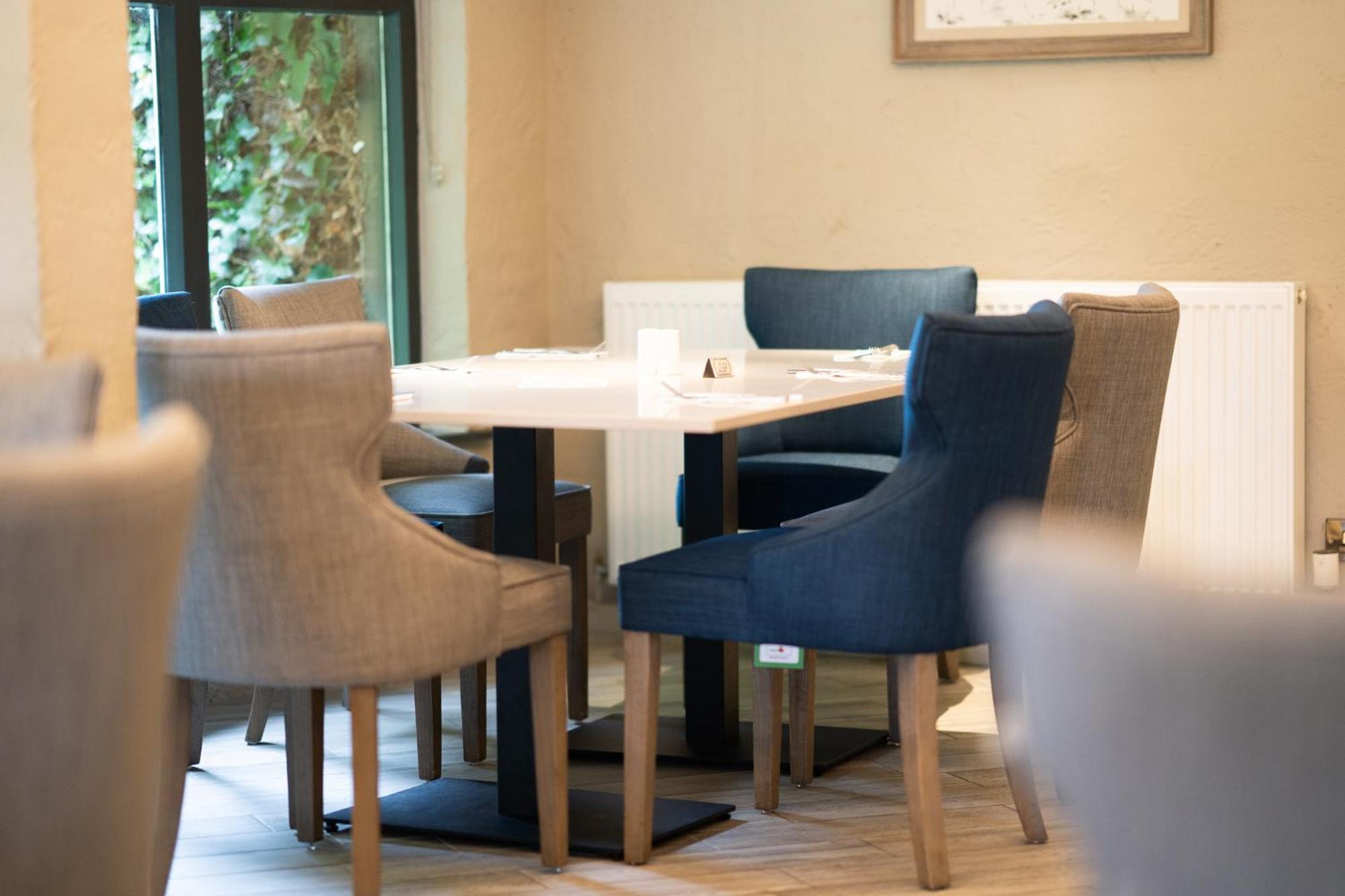 Bushtown Hotel & Spa 科尔雷恩 外观 照片