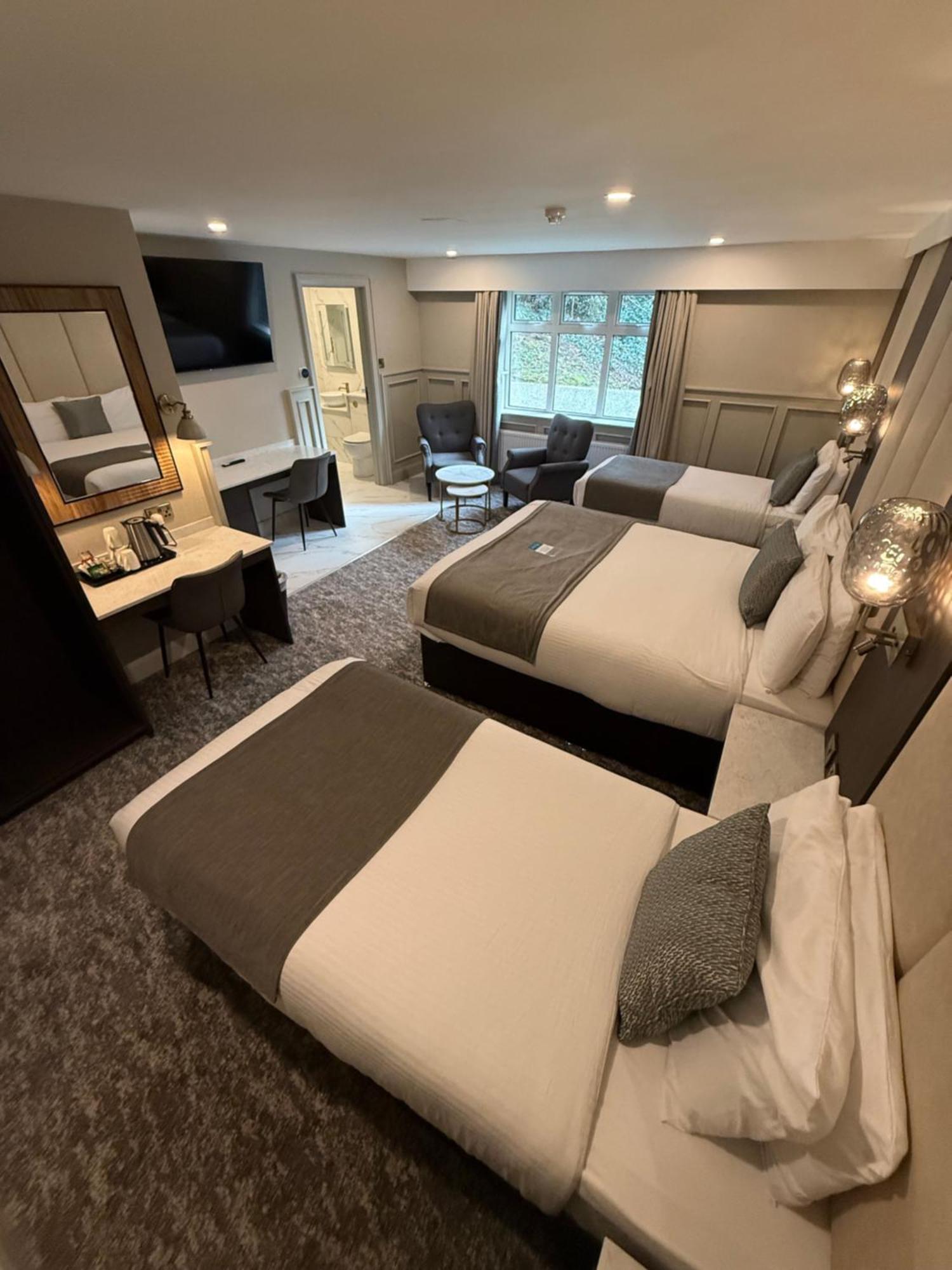 Bushtown Hotel & Spa 科尔雷恩 外观 照片