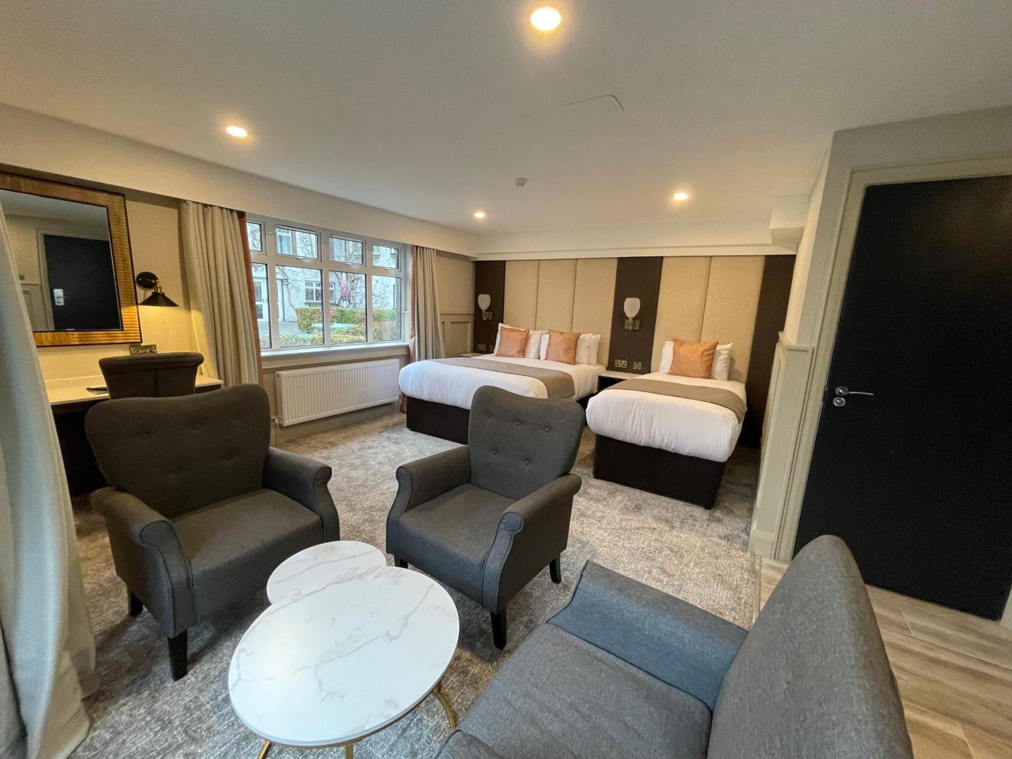 Bushtown Hotel & Spa 科尔雷恩 外观 照片