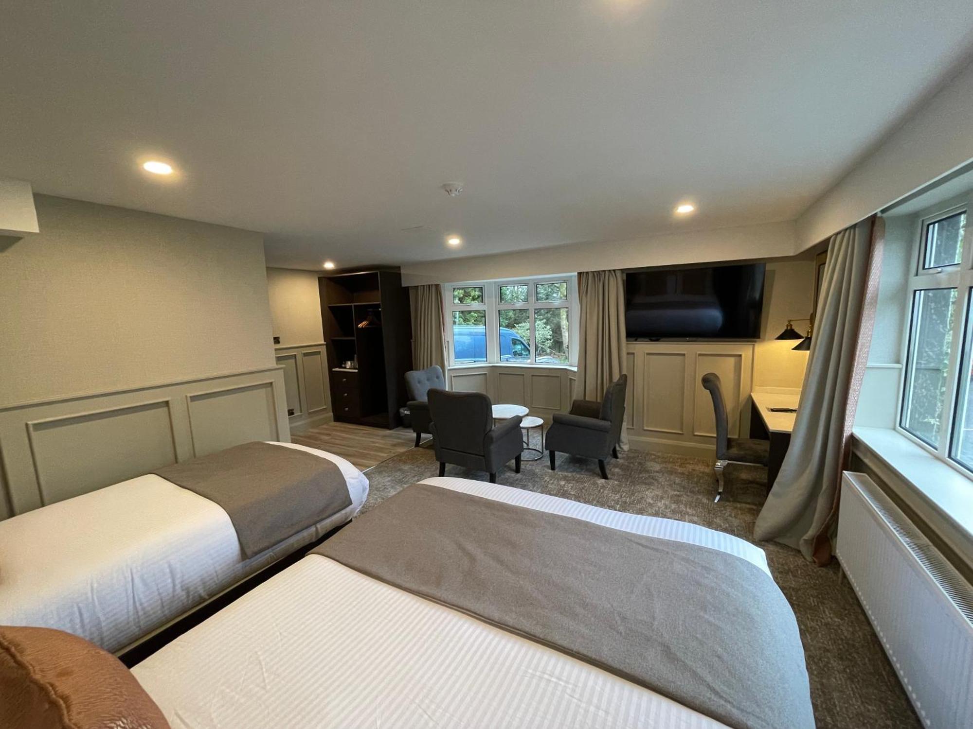 Bushtown Hotel & Spa 科尔雷恩 外观 照片