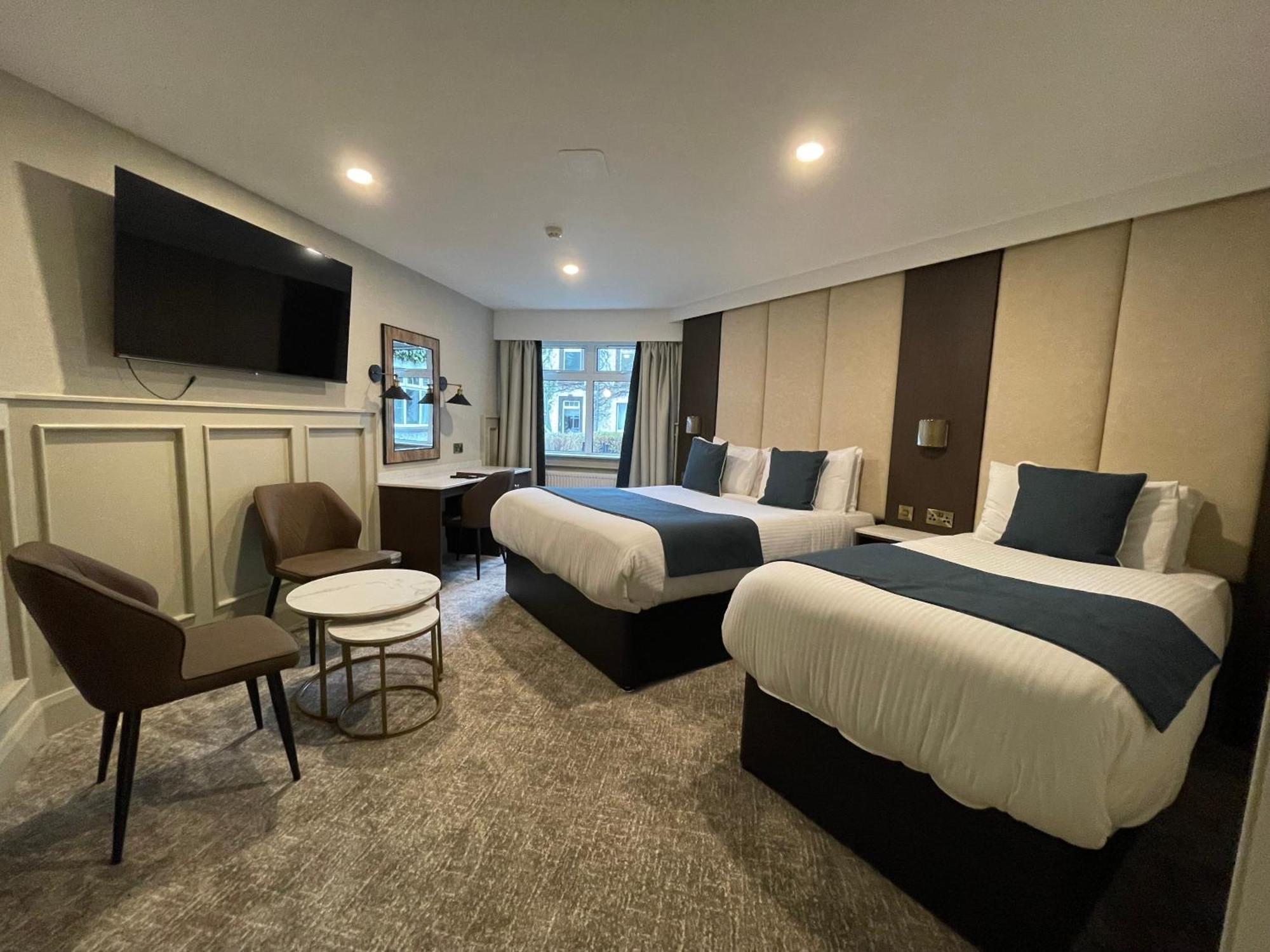 Bushtown Hotel & Spa 科尔雷恩 外观 照片
