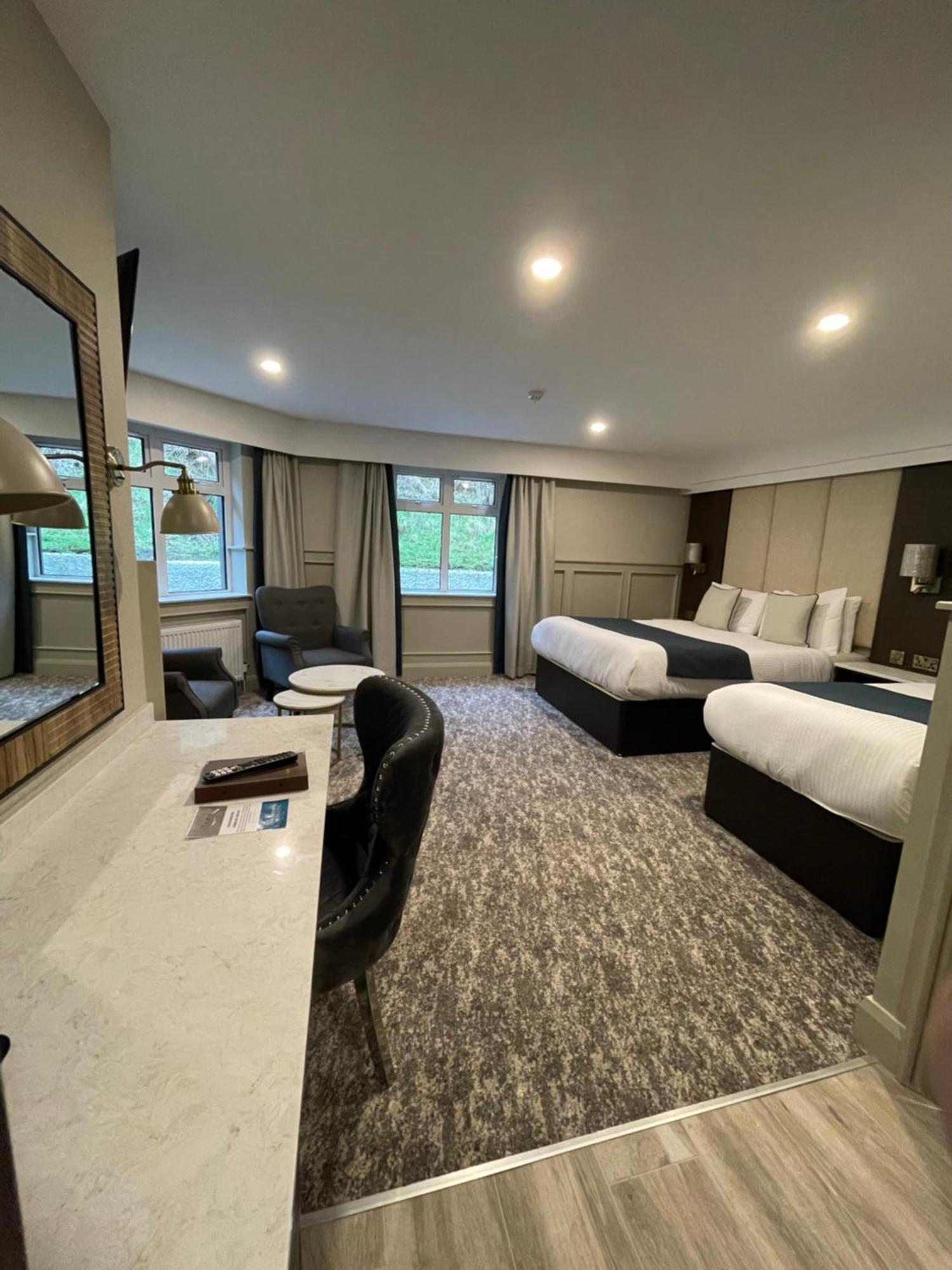 Bushtown Hotel & Spa 科尔雷恩 外观 照片