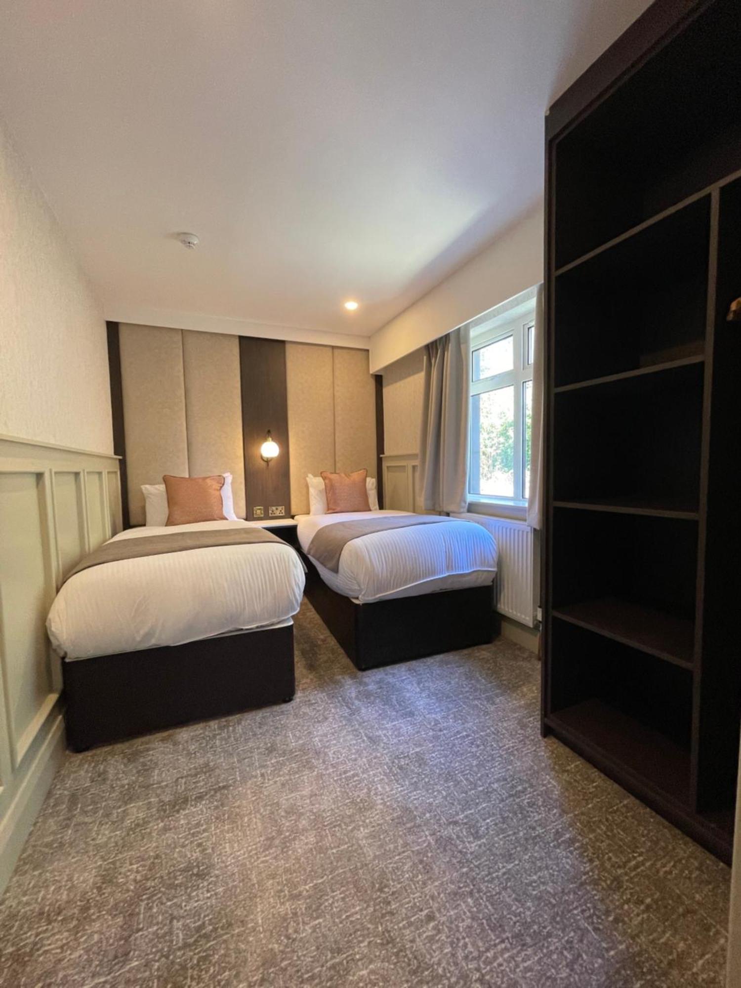 Bushtown Hotel & Spa 科尔雷恩 外观 照片