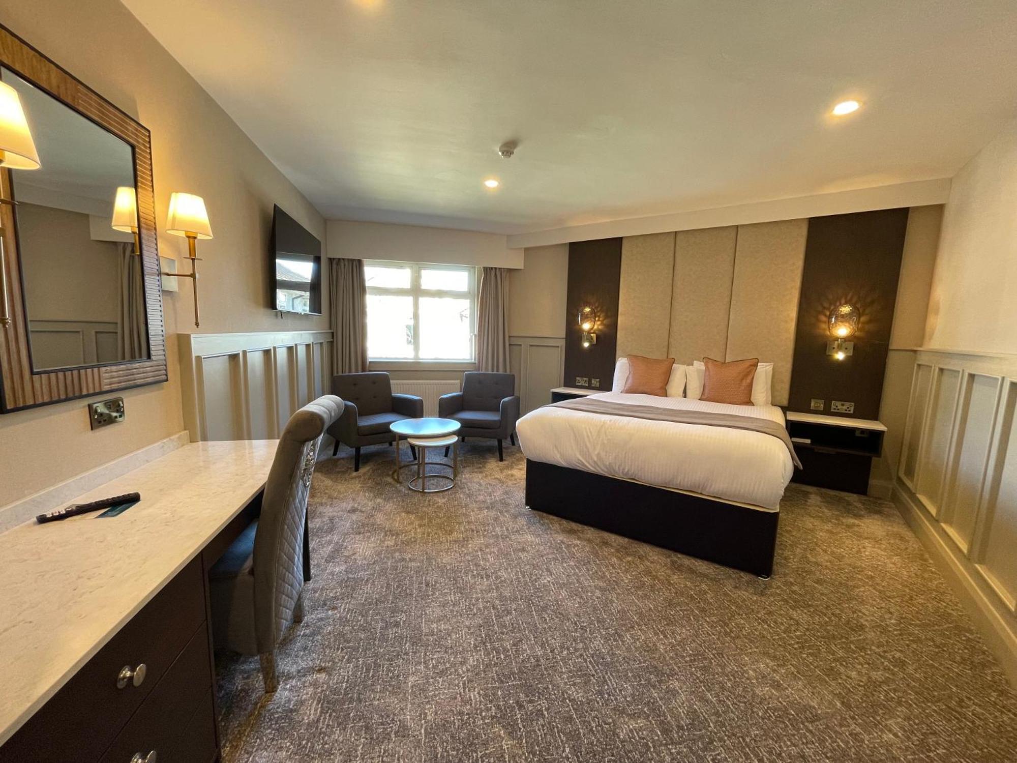 Bushtown Hotel & Spa 科尔雷恩 外观 照片