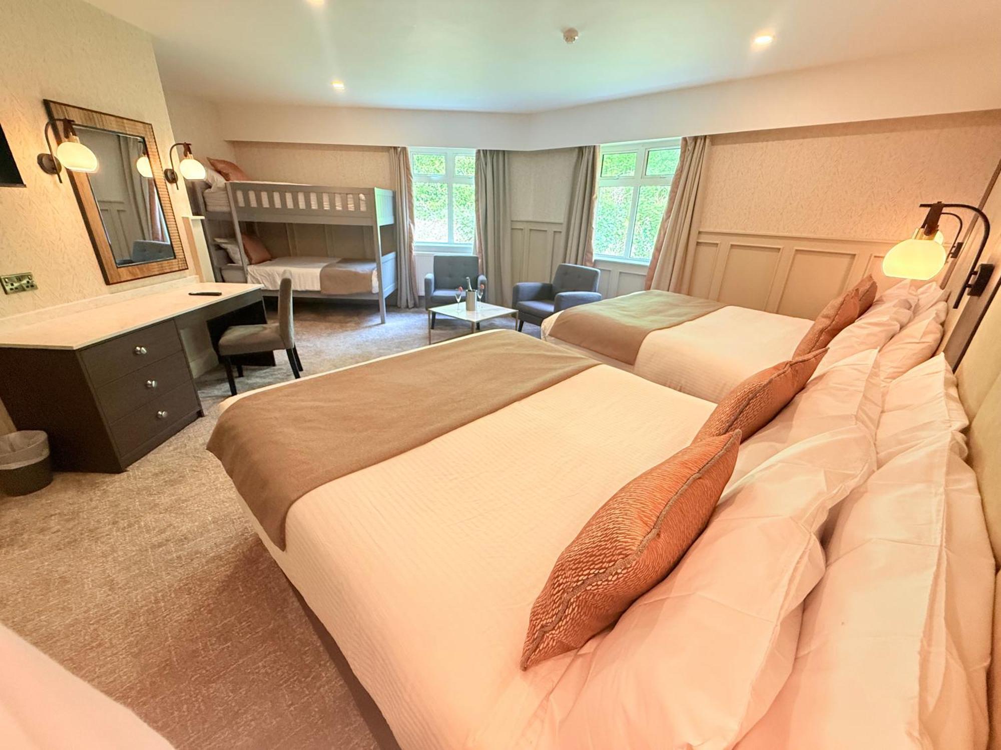 Bushtown Hotel & Spa 科尔雷恩 外观 照片