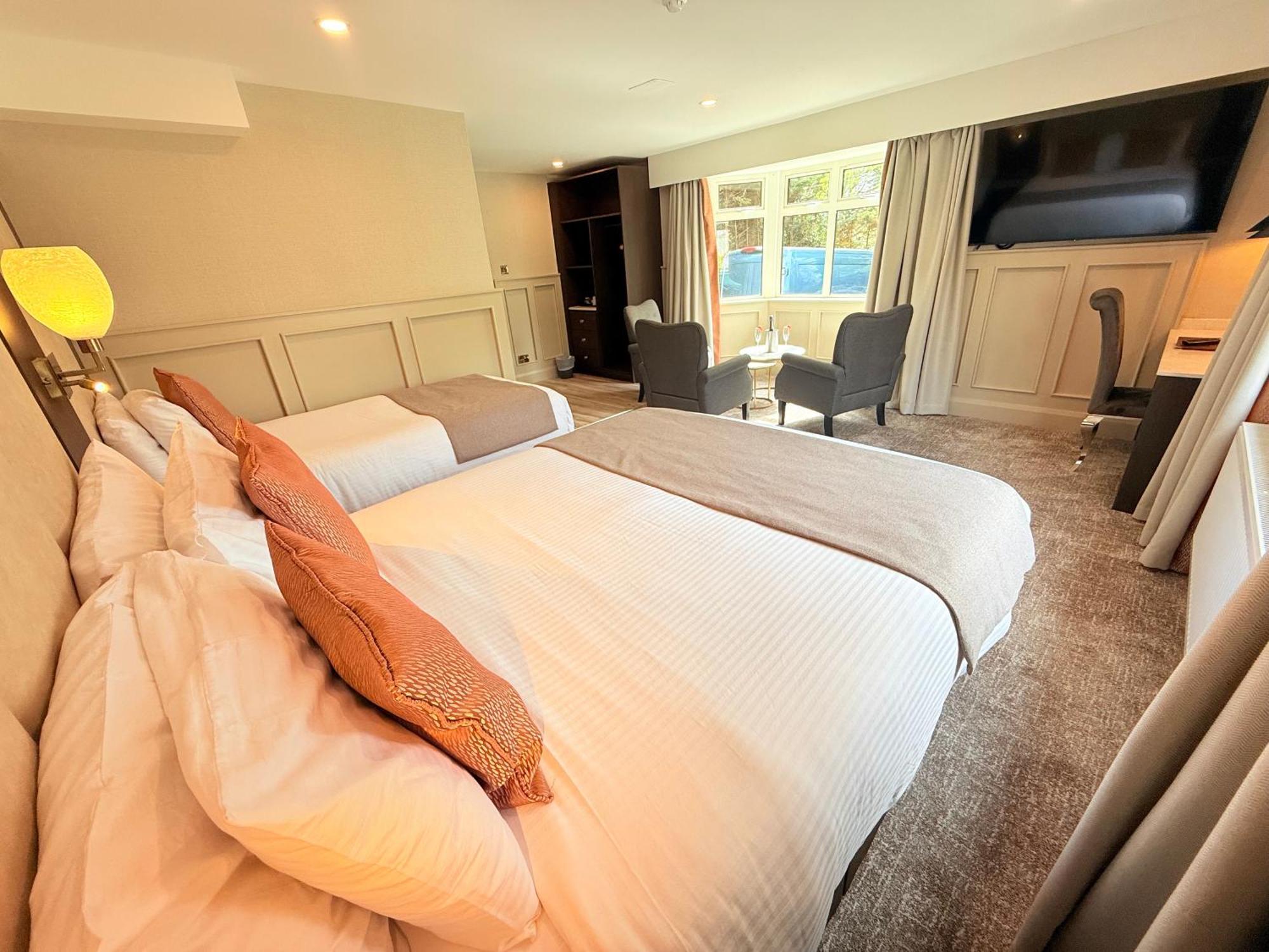 Bushtown Hotel & Spa 科尔雷恩 外观 照片